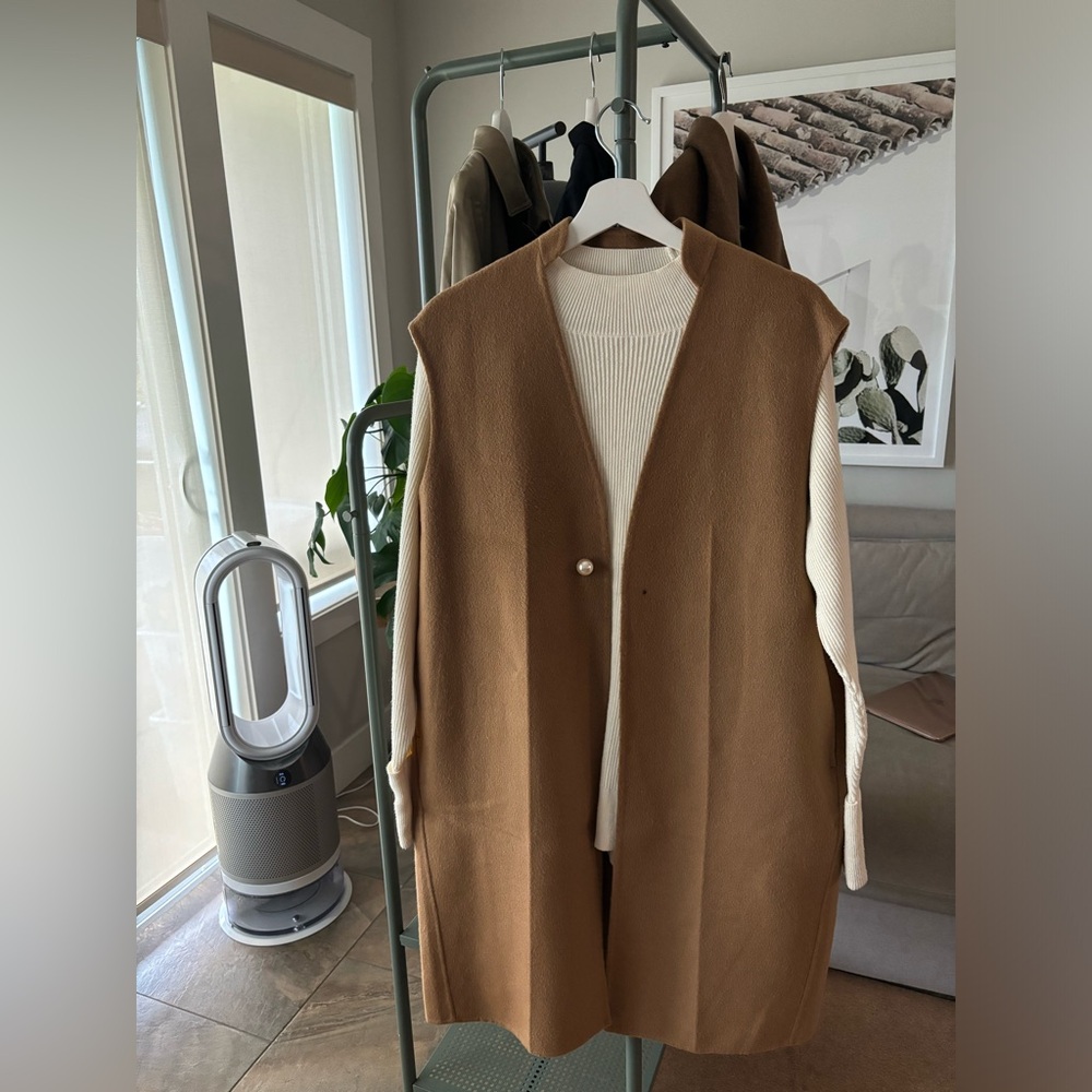 Long vest - excellent condition